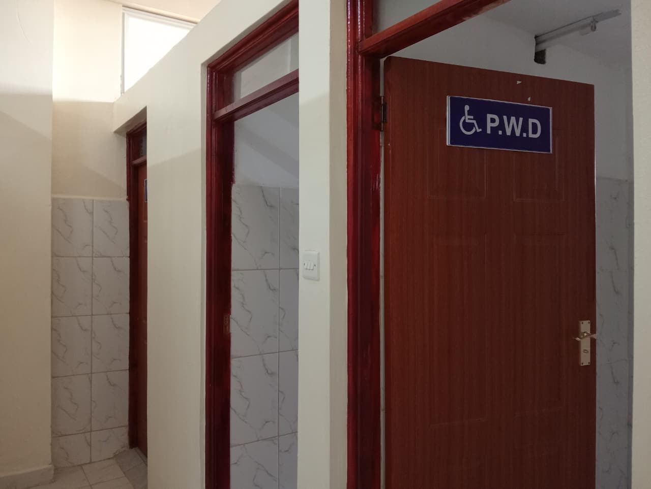 Washrooms Photo 3