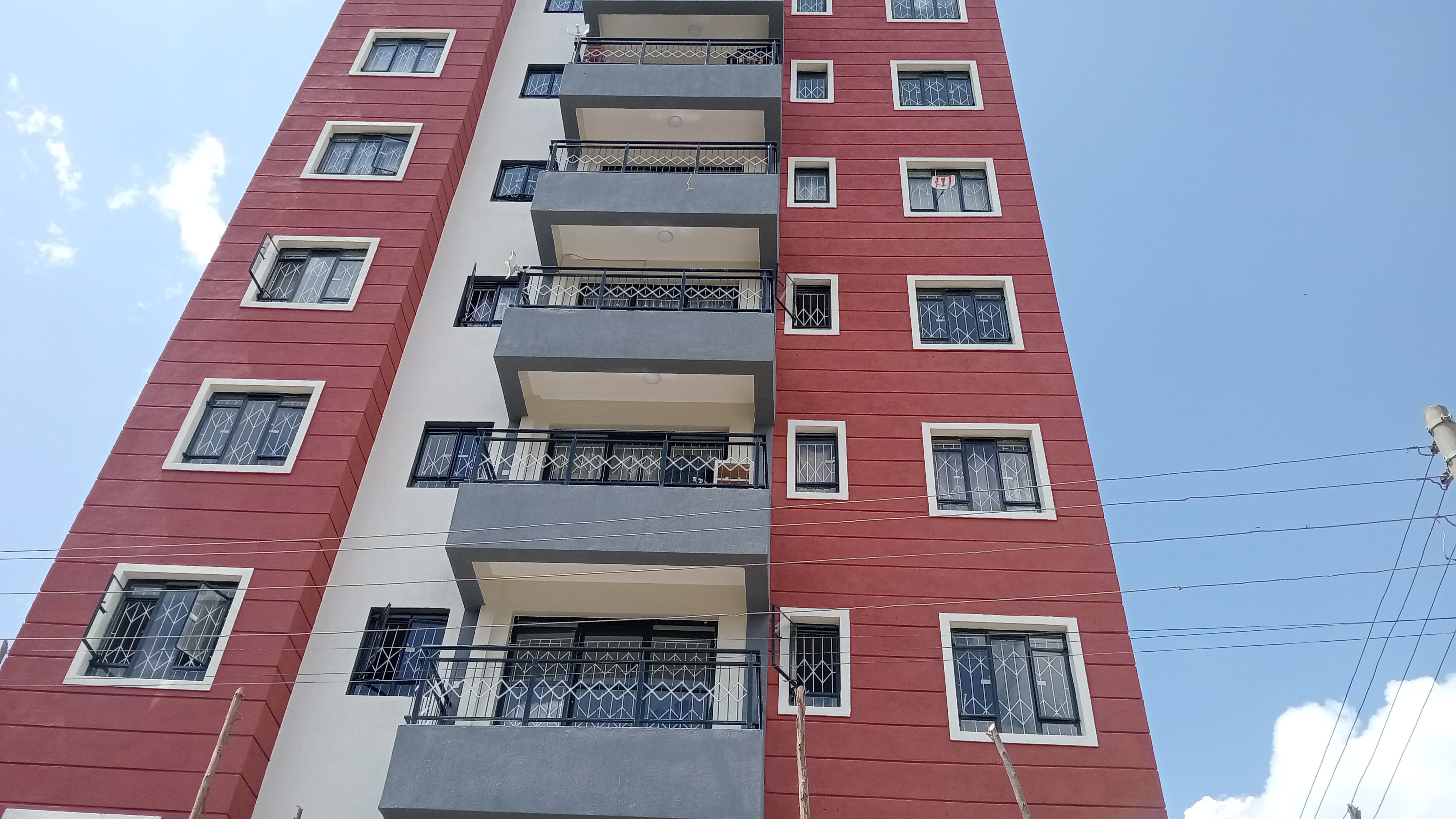 Exterior Photo 5